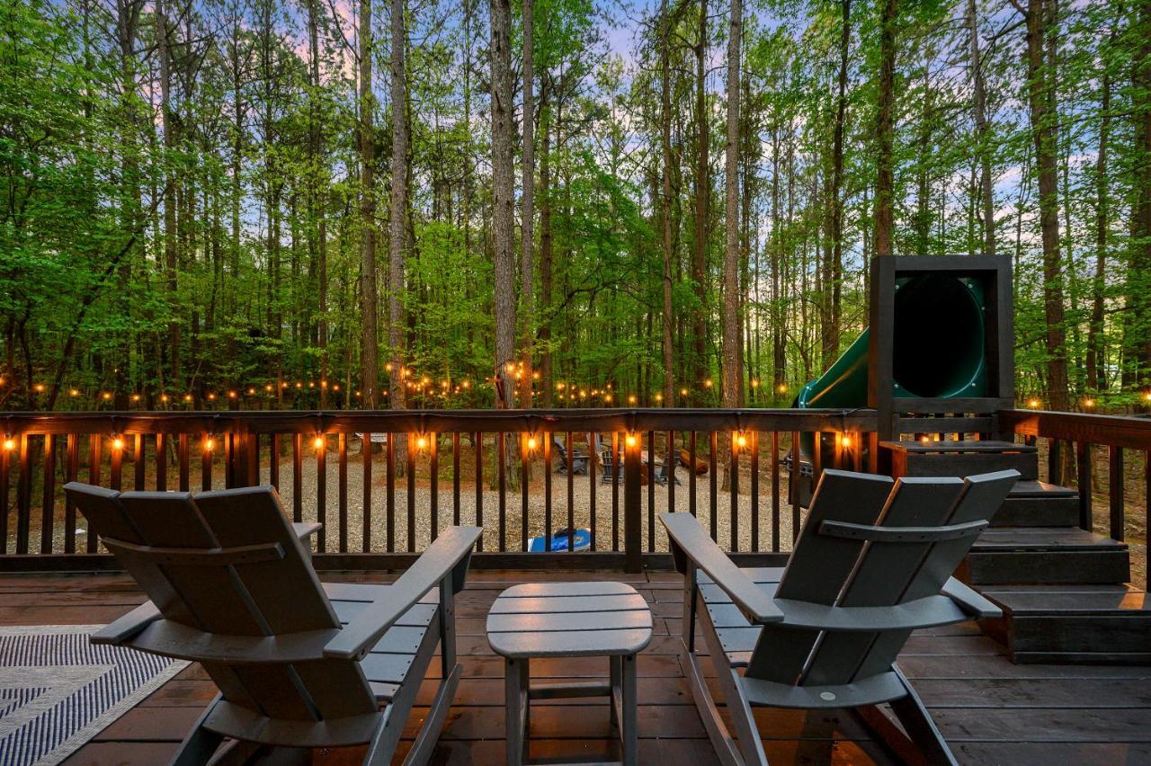 Hickory Bear - Cabin Surrounded By Pines, Sleeps 10, Hot Tub, Fire Pit, Arcade, Foosball Table & Deck Slide Broken Bow Buitenkant foto