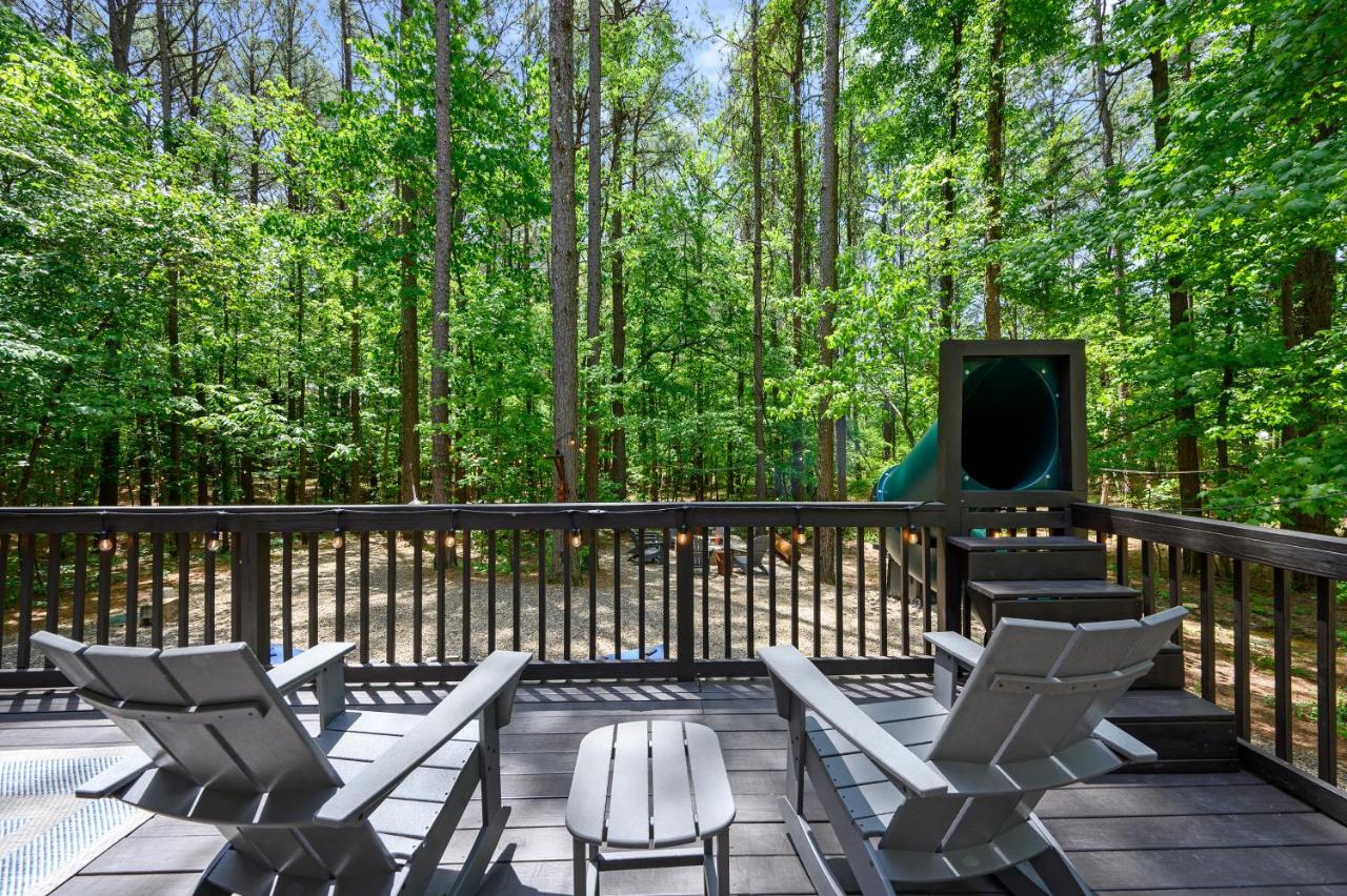 Hickory Bear - Cabin Surrounded By Pines, Sleeps 10, Hot Tub, Fire Pit, Arcade, Foosball Table & Deck Slide Broken Bow Buitenkant foto