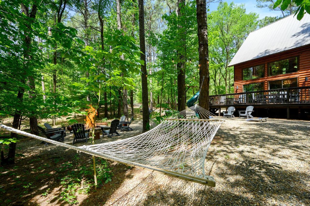 Hickory Bear - Cabin Surrounded By Pines, Sleeps 10, Hot Tub, Fire Pit, Arcade, Foosball Table & Deck Slide Broken Bow Buitenkant foto