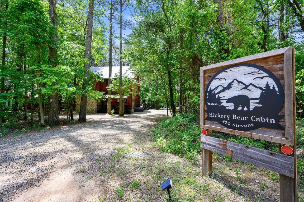 Hickory Bear - Cabin Surrounded By Pines, Sleeps 10, Hot Tub, Fire Pit, Arcade, Foosball Table & Deck Slide Broken Bow Buitenkant foto